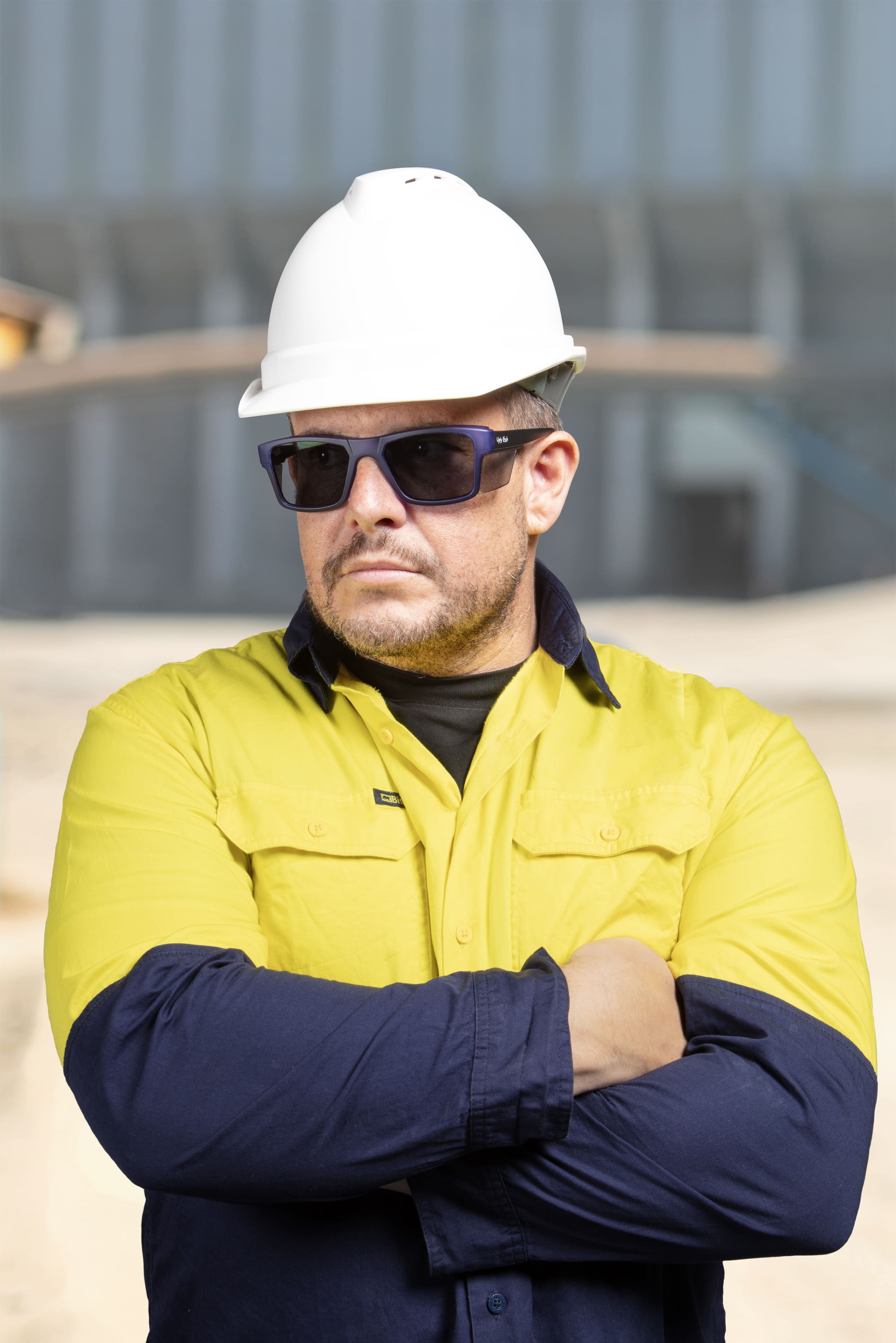 Eye Safety in Construction Industry - Worker wearing prescription safety glasses